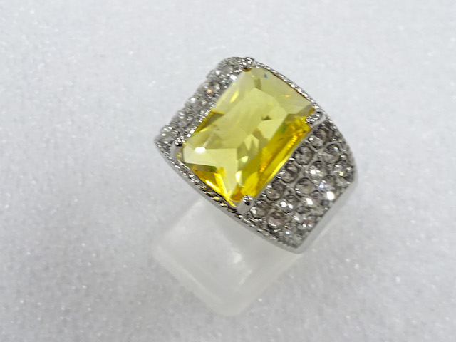 Japanese Kimono / Antique Accessories Metal